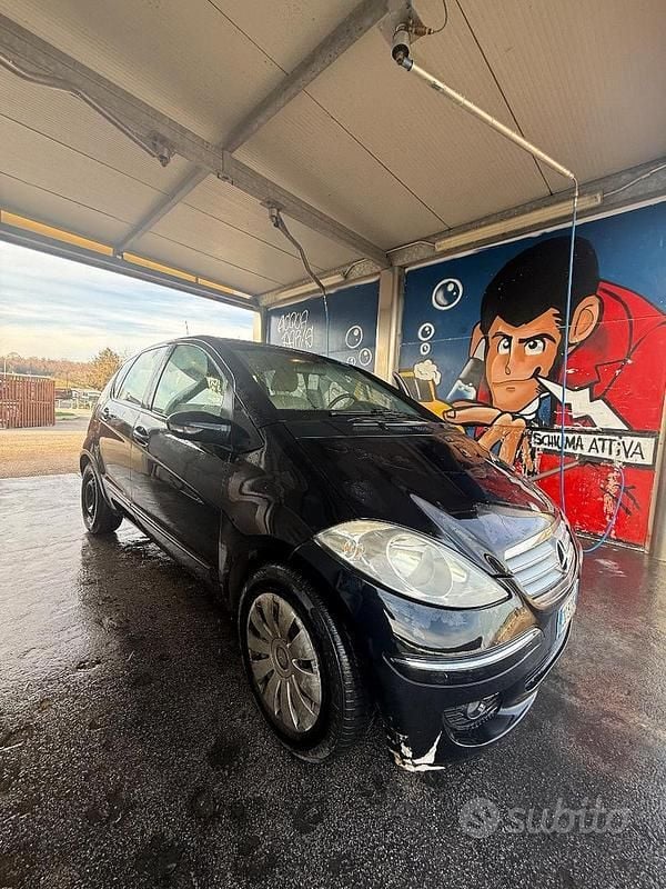 Usata Mercedes A180 Elegance 109 CV (80 kW) 2004 Nero Berlina