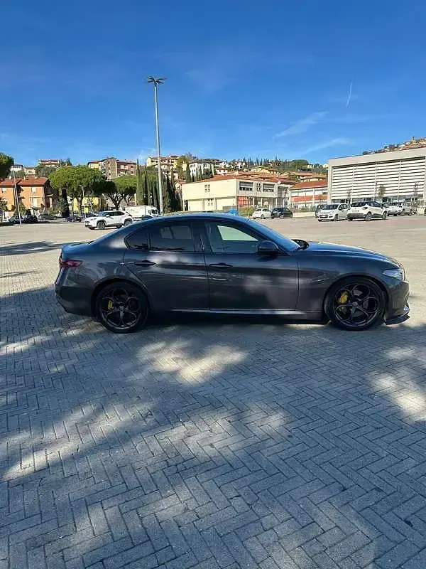 Usata Alfa Romeo Giulia 179 CV (131 kW) 2018 Berlina
