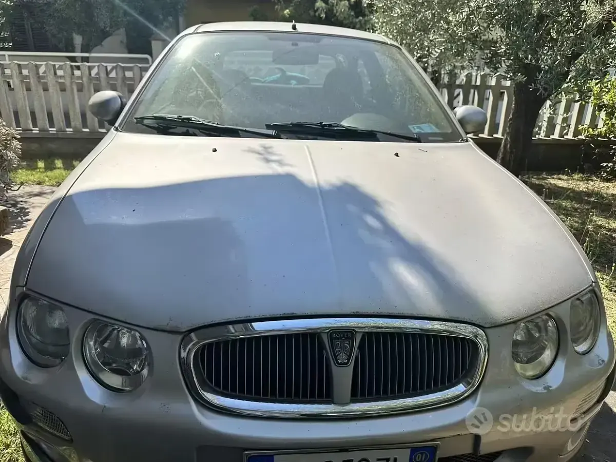 Usata Rover 25 84 CV (61 kW) 2001 Grigio Utilitaria