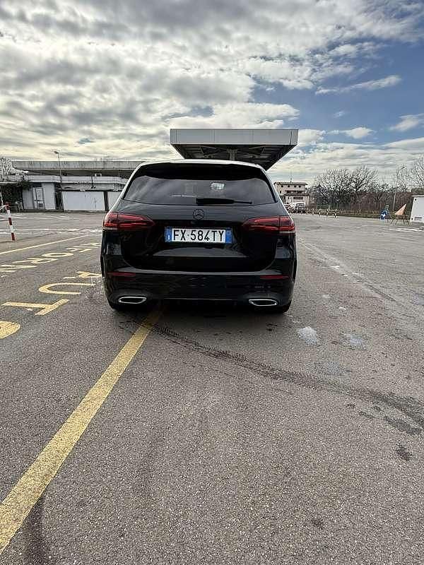 Begagnad Mercedes B200 Premium 150 HK (110 kW) 2019 Minibuss