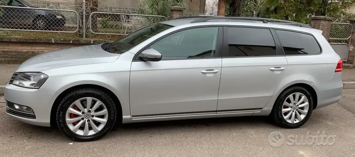 Usata VW Passat Trendline 105 CV (77 kW) 2011 Grigio Station wagon