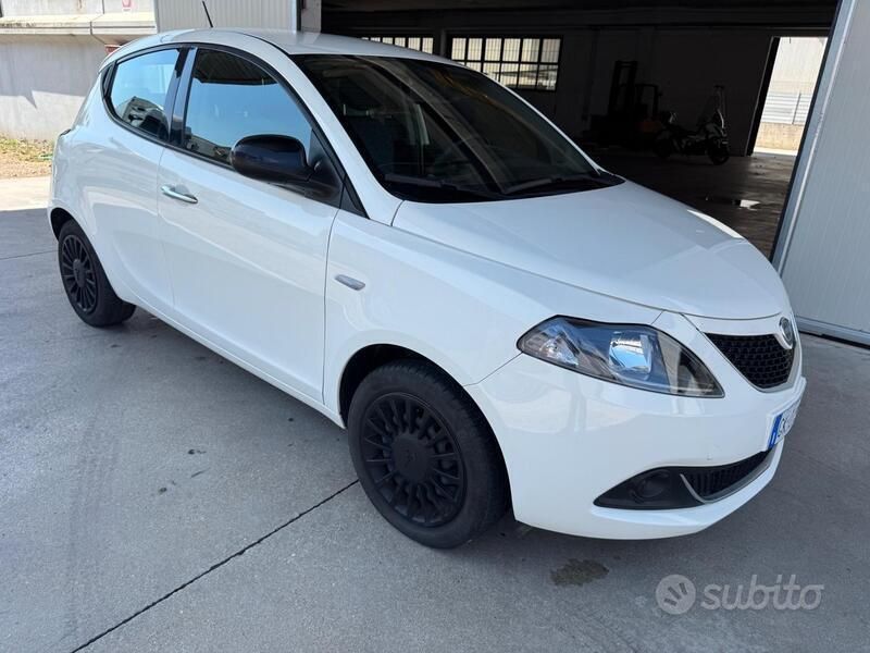 Usata Lancia Ypsilon 2022 Bianco Utilitaria