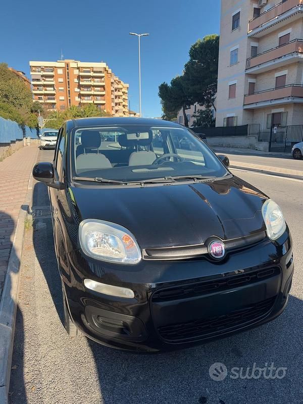 Usata Fiat Panda Easy 69 CV (50 kW) 2017 Nero Utilitaria