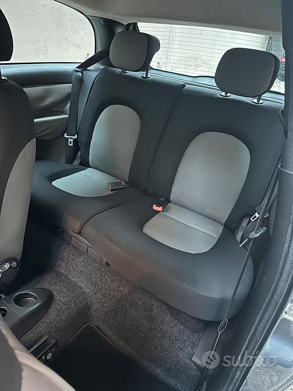 Usata Lancia Ypsilon 70 CV (51 kW) 2006 Grigio Utilitaria