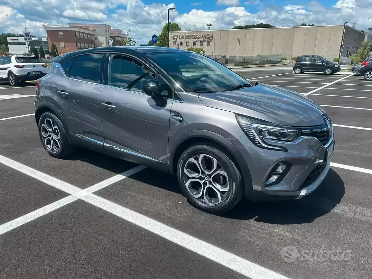 Usata Renault Captur 101 CV (74 kW) 2023 SUV