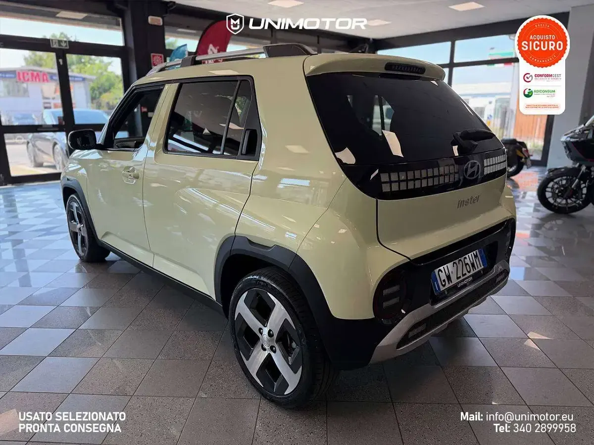 Usata Hyundai Inster 85 kW (116 CV) 2025 Buttercream yellow pearl Utilitaria