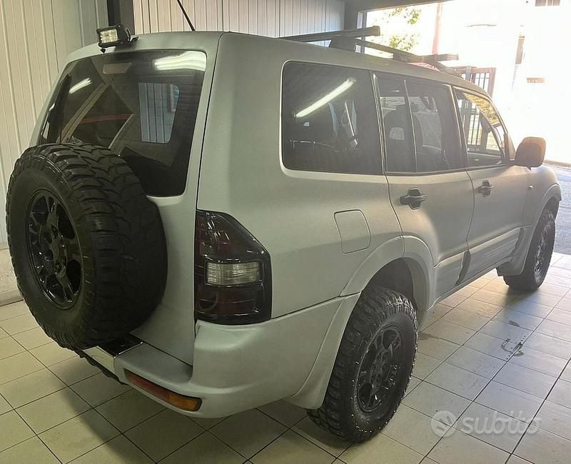 Usata Mitsubishi Pajero 2001 Grigio SUV
