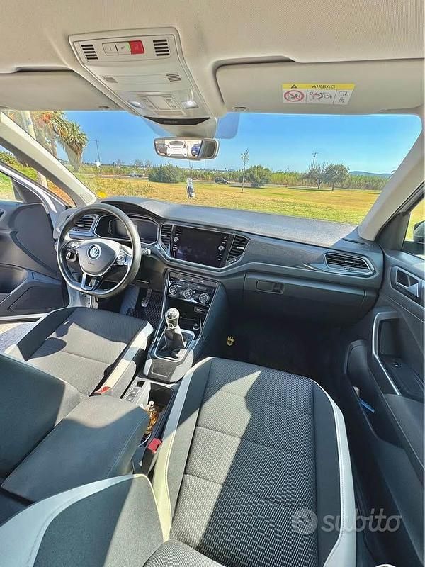 Usata VW T-Roc Advance 116 CV (85 kW) 2018 Bianco SUV