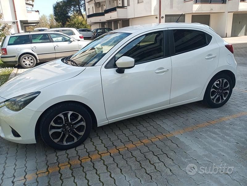 Usata Mazda 2 Exceed 105 CV (77 kW) 2016 Berlina