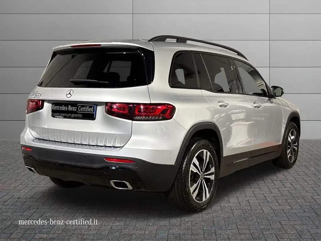 Usata Mercedes GLB200 150 CV (110 kW) 2022 Argento SUV