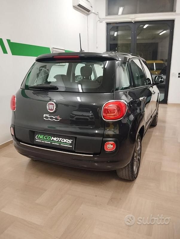 Begagnad Fiat 500L Lounge 80 HK (58 kW) 2014 Grå Minibuss