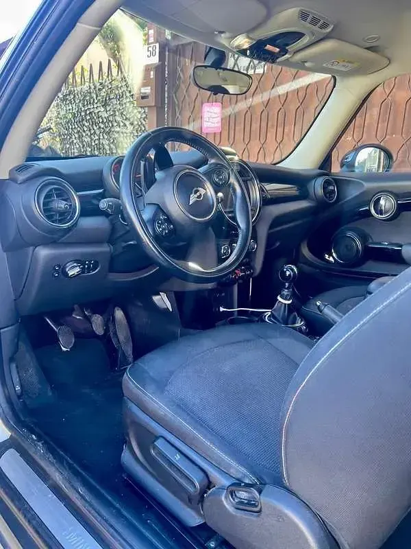 Usata Mini Cooper D 109 CV (80 kW) 2017 Utilitaria