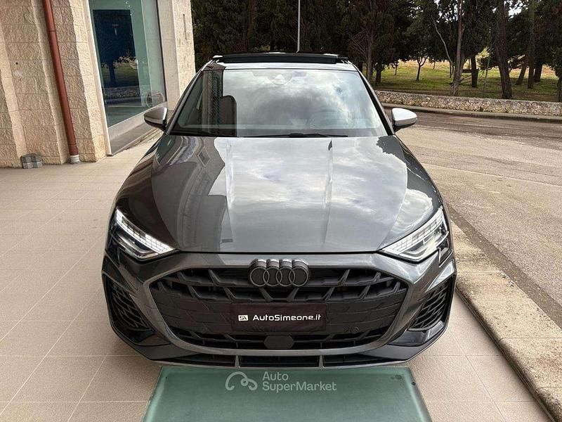 Usata Audi S3 Sport 333 CV (244 kW) 2025 Grigio scuro Berlina