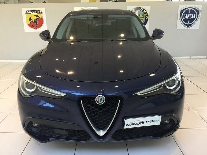 Usata Alfa Romeo Stelvio Business 210 CV (154 kW) 2017 Blu SUV