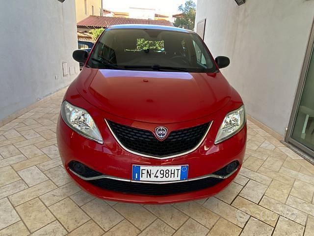Usata Lancia Ypsilon S 95 CV (69 kW) 2018 Rosso Utilitaria