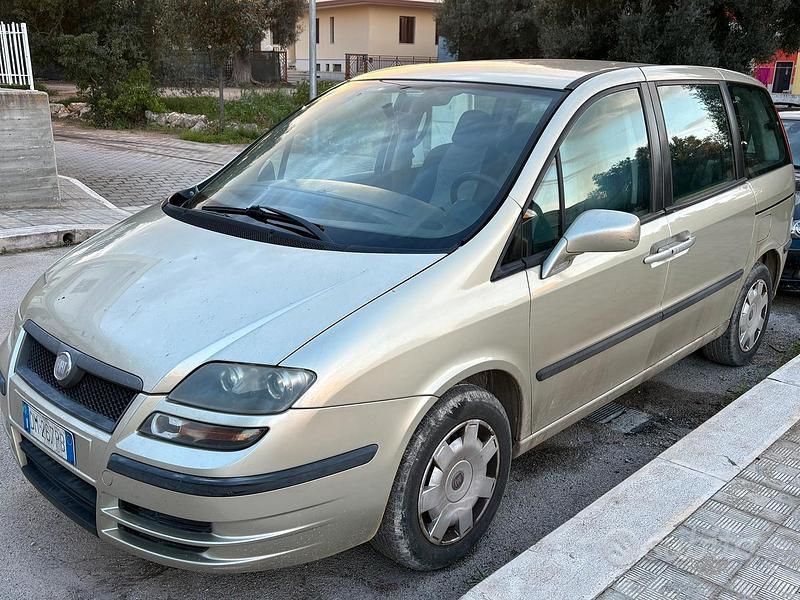 Usata Fiat Ulysse 120 CV (88 kW) 2007 Monovolume