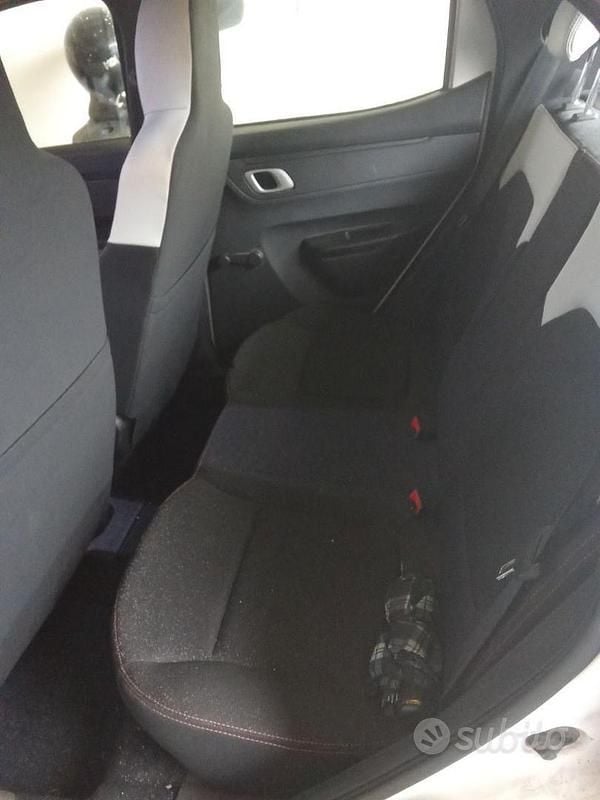 Usata Dacia Spring 47 kW (65 CV) 2025 Bianco Utilitaria