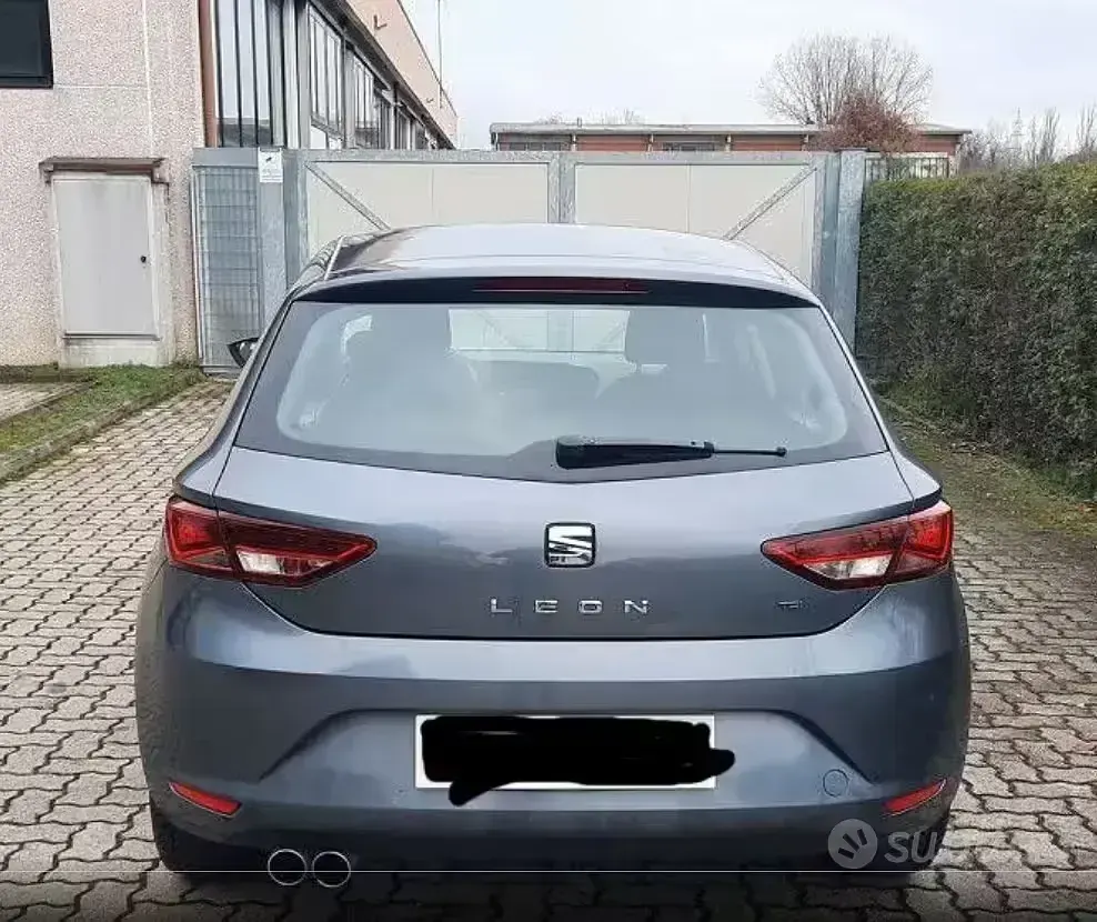 Usata Seat Leon 105 CV (77 kW) 2013 Bluazzurro Berlina
