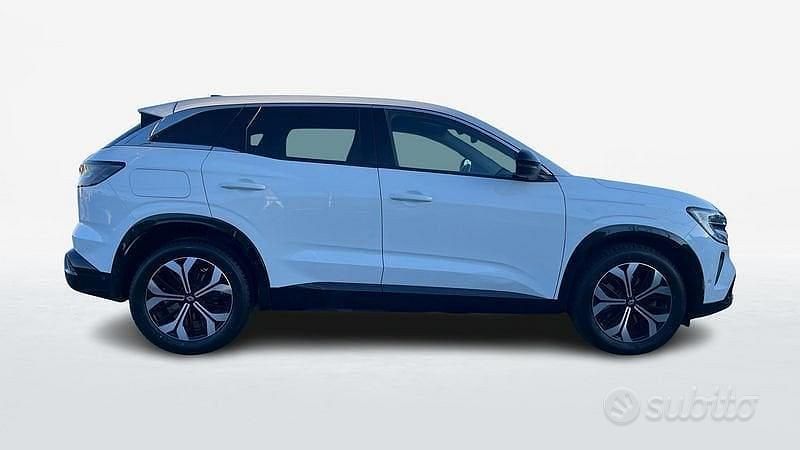 Usata Renault Austral Techno 200 CV (147 kW) 2023 Bianco SUV