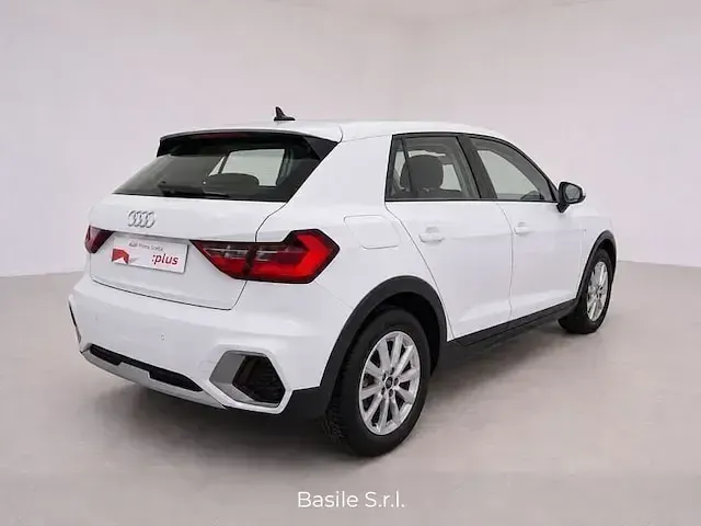 Usado Audi A1 Business 116 CV (85 kW) 2025 Blanco SUV