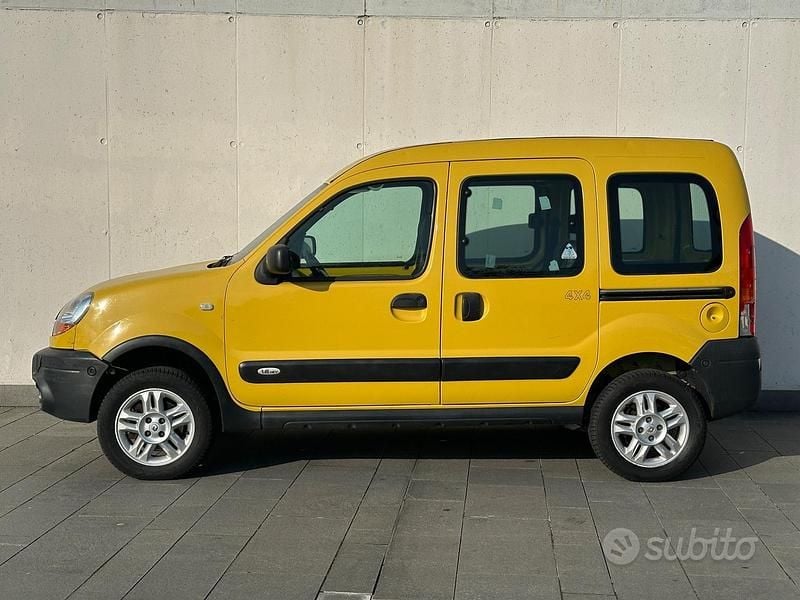 Usata Renault Kangoo Luxe 95 CV (69 kW) 2007 Giallo Monovolume