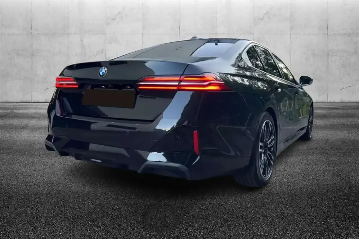 Usata BMW 520 M Sport 197 CV (144 kW) 2024 Nero SUV