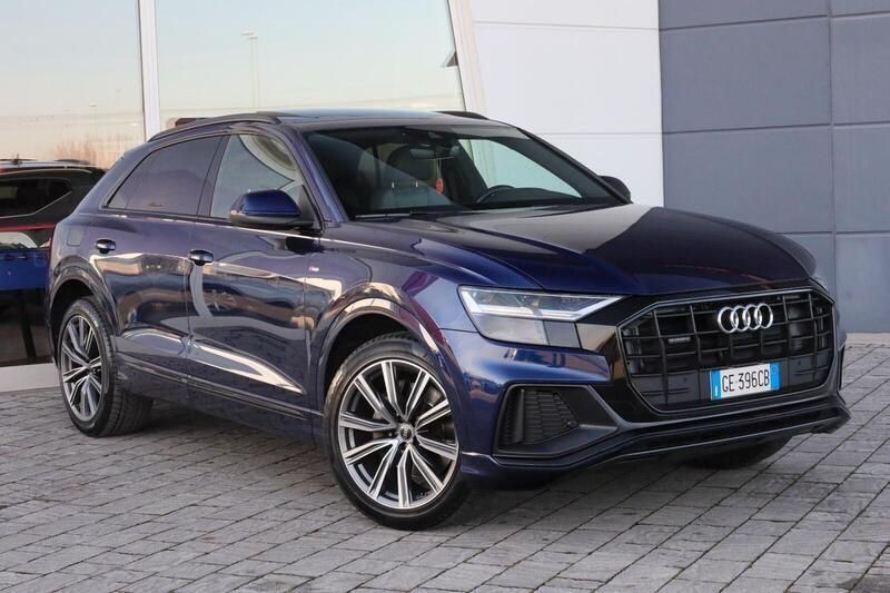 Viola Usata 2021 Audi Q8 S-Line SUV | 65.000 € (Buon prezzo) - Immagine 1/4
