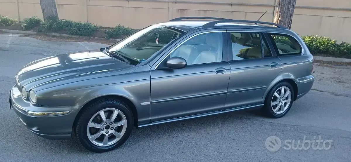 Usata Jaguar X-type Executive 130 CV (95 kW) 2004 Grigio Station wagon