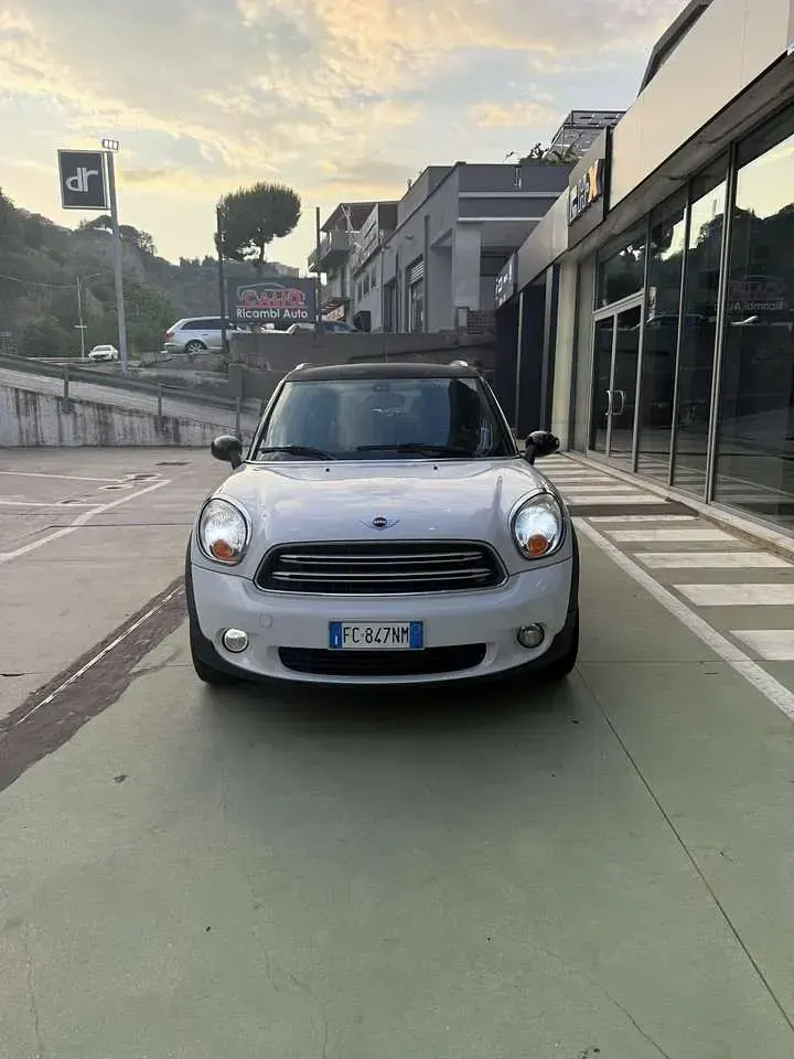 Usata Mini Cooper D Countryman 111 CV (81 kW) 2015 Bianco SUV