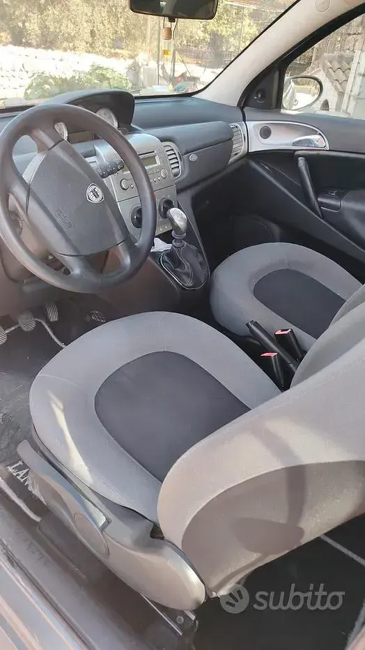 Usata Lancia Ypsilon 60 CV (44 kW) 2007 Grigio Utilitaria