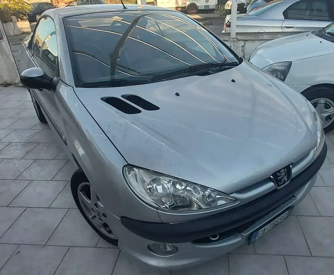 Usata Peugeot 206 CC 109 CV (80 kW) 2005 Other Cabrio