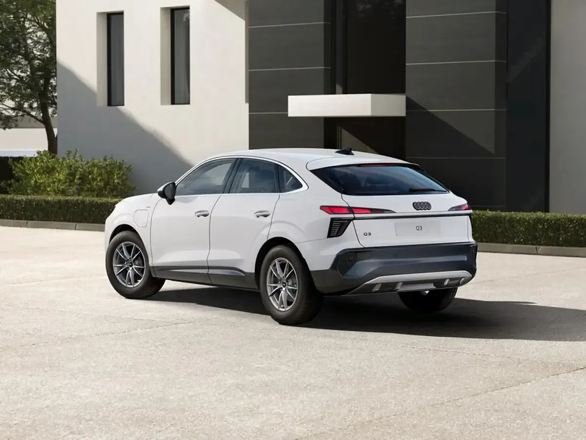 Nuova Audi Q3 Sportback Business 272 CV (200 kW) 2026 Bianco arkona SUV