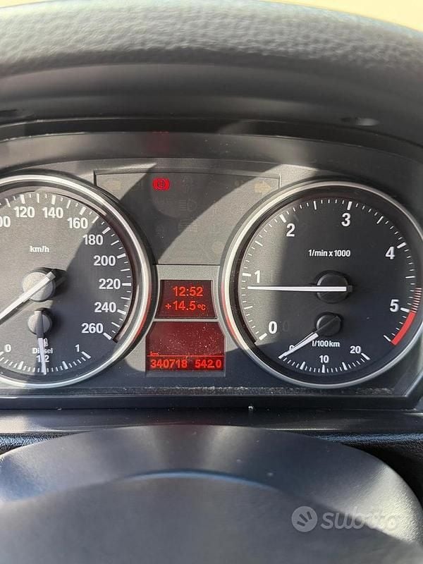 Usata BMW X1 177 CV (130 kW) 2011 Grigio SUV