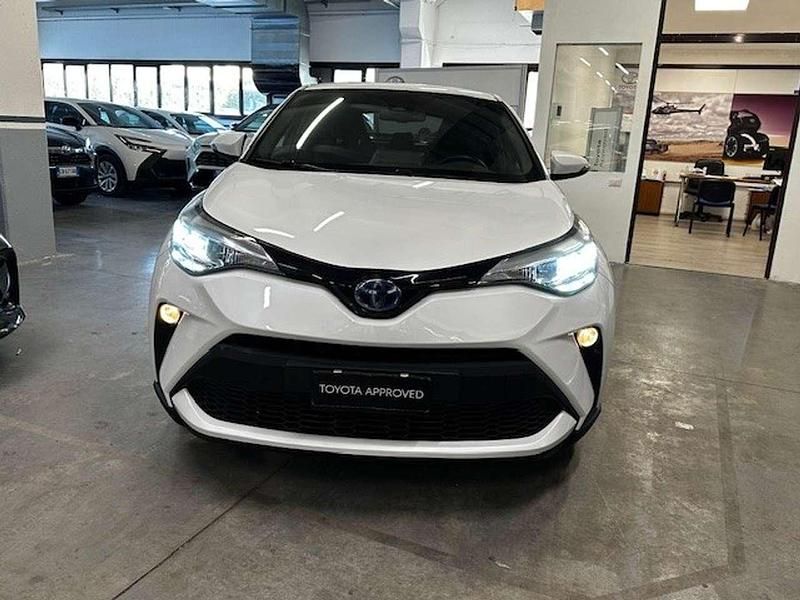 Second-hand Toyota C-HR Business Edition 98 CP (72 kW) 2023 Alb SUV
