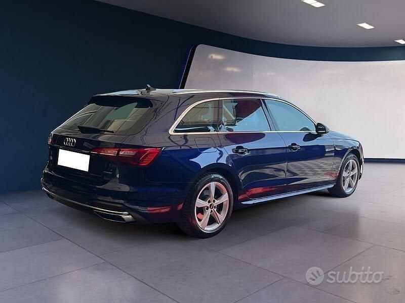 Usata Audi A4 204 CV (150 kW) 2022 Blu/azzurro Station wagon