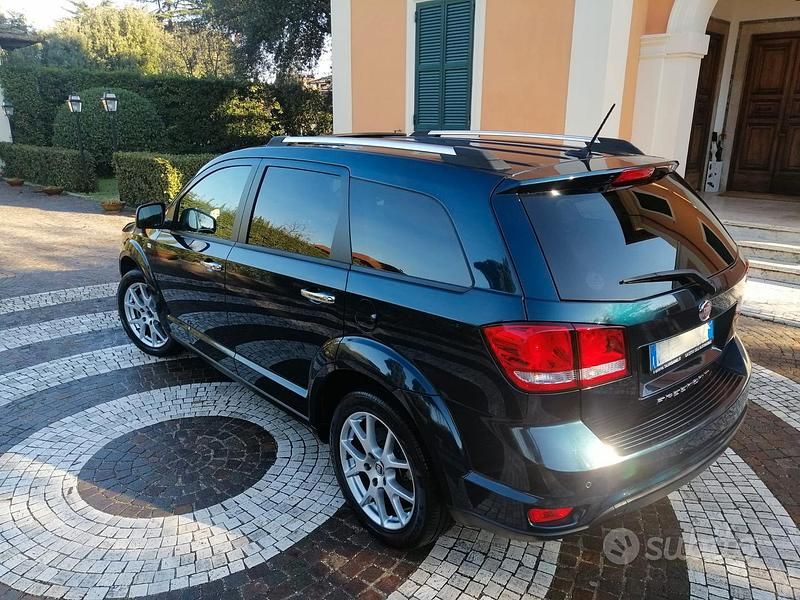 Usata Fiat Freemont Lounge 170 CV (125 kW) 2014 Blu SUV