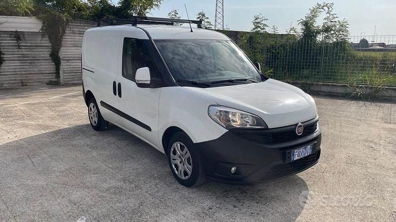 Bianco Usata 2015 Fiat Doblò Monovolume | 4900 € (Super prezzo) - Immagine 1/4