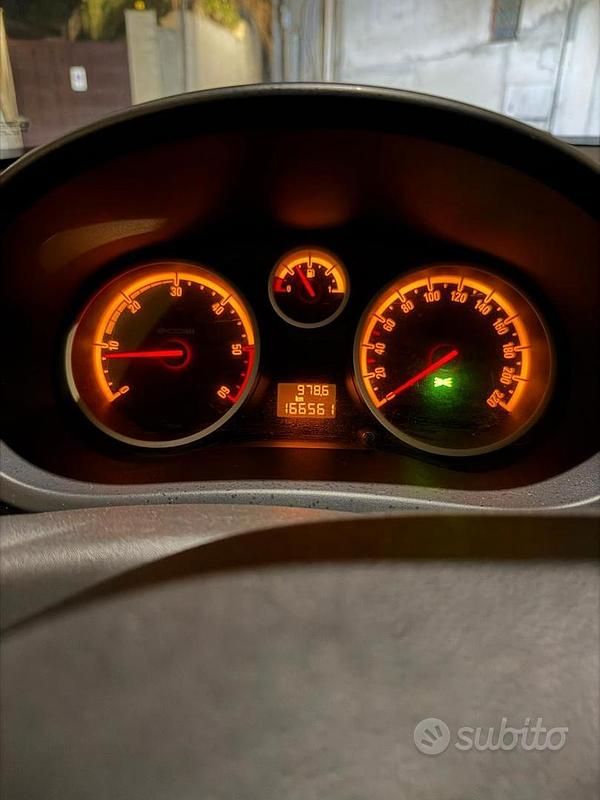 Usata Opel Corsa 2008 Grigio Utilitaria