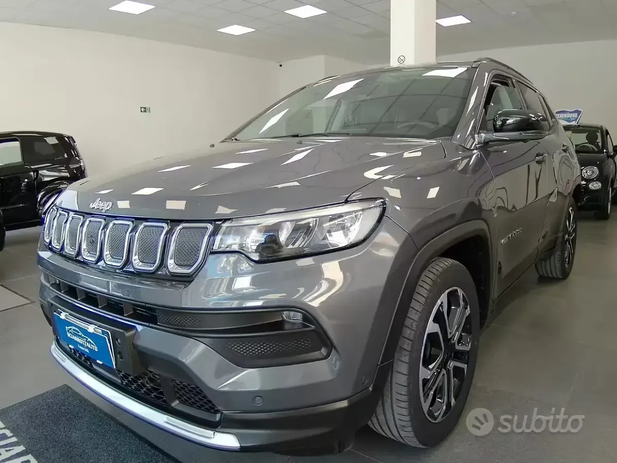 Usata Jeep Compass Night Eagle 131 CV (96 kW) 2022 Grigio SUV