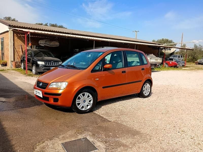 Usata Fiat Idea 95 CV (69 kW) 2005 Monovolume