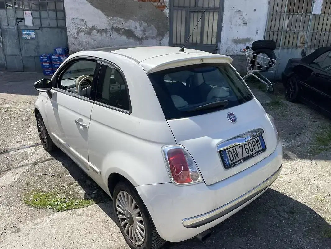 Usata Fiat 500 Lounge 101 CV (74 kW) 2008 Bianco Utilitaria