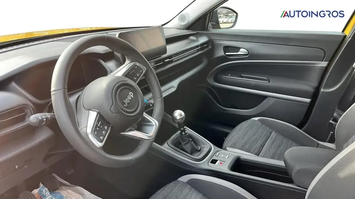 Usata Jeep Avenger Longitude 101 CV (74 kW) 2023 Giallo SUV