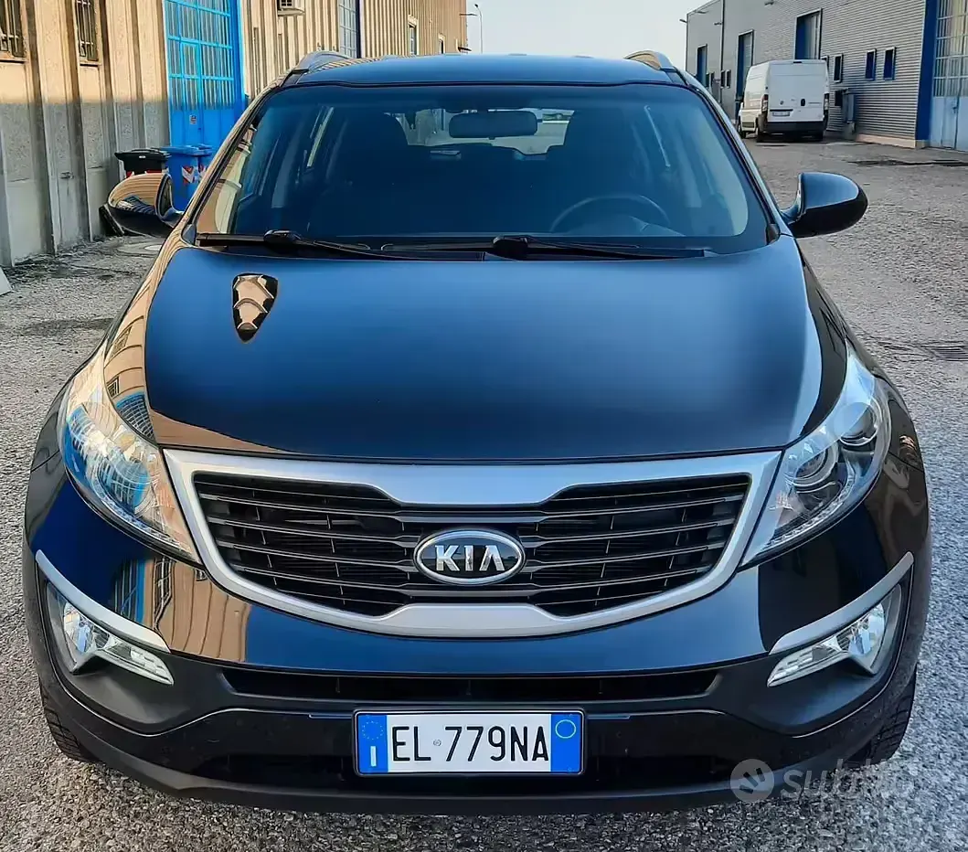 Usata Kia Sportage Active 135 CV (99 kW) 2012 Nero SUV