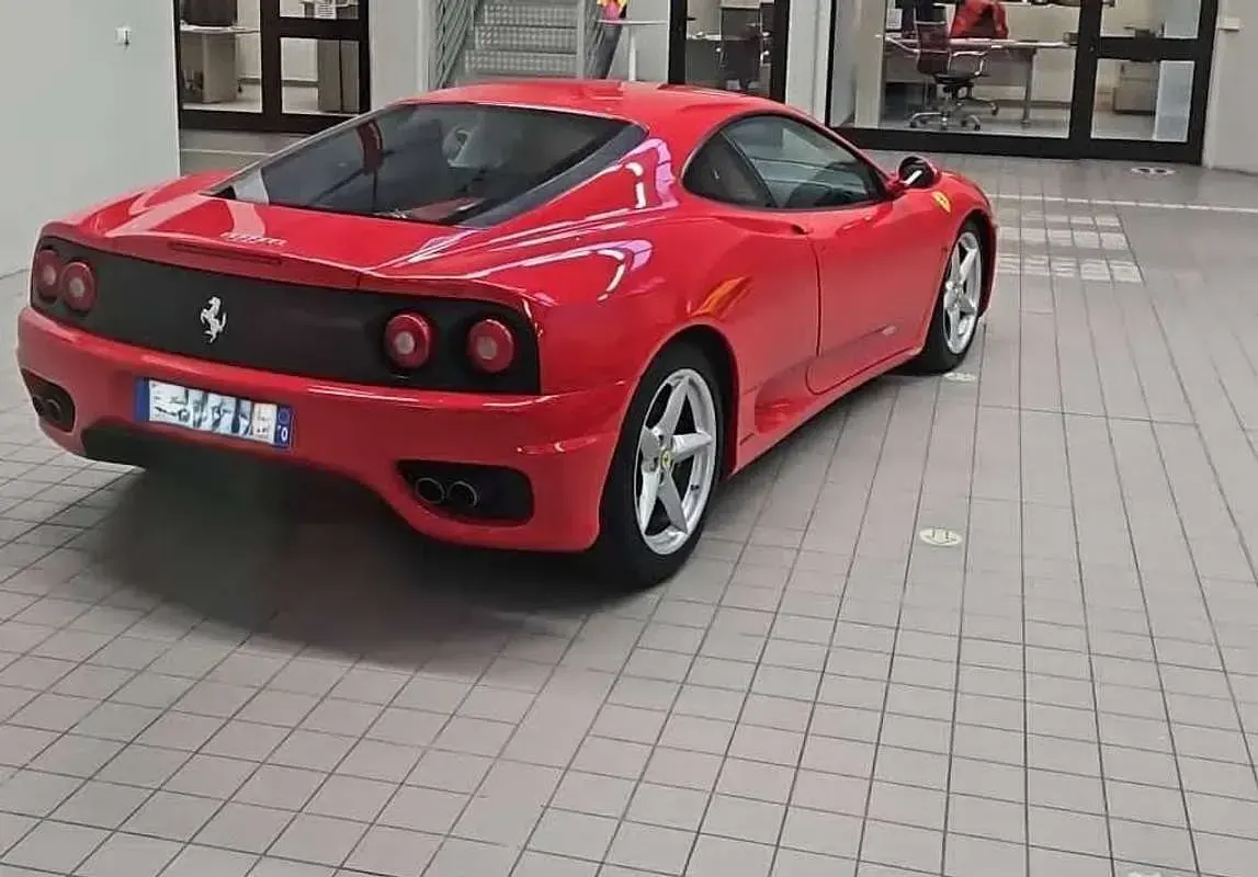 Usata Ferrari 360 400 CV (294 kW) 2000 Rosso Coupé