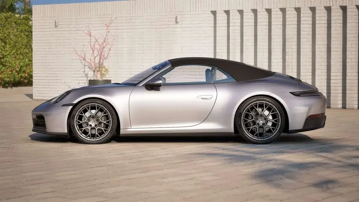 Usata Porsche 911 Carrera Cabriolet 394 CV (289 kW) 2025 Argento Cabrio