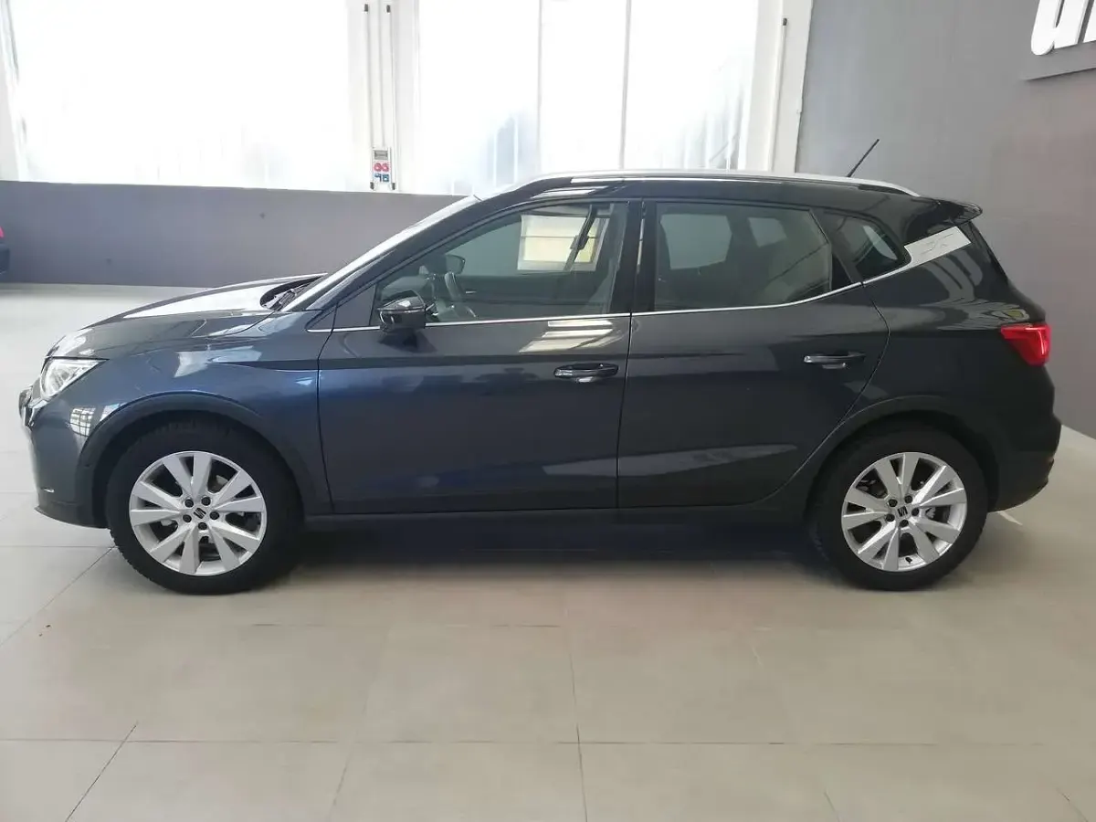 Usata Seat Arona Xperience 110 CV (80 kW) 2023 Argento SUV