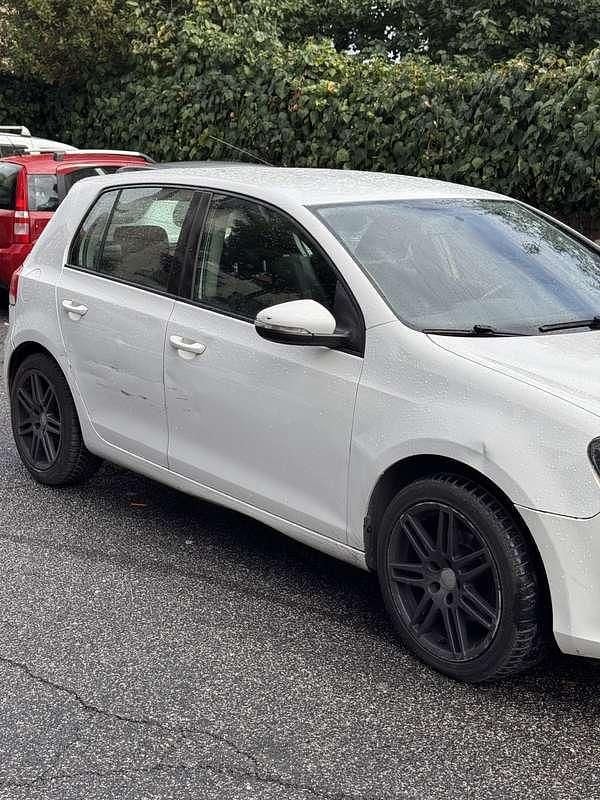 Usata VW Golf VI Highline 122 CV (89 kW) 2011 Bianco Utilitaria