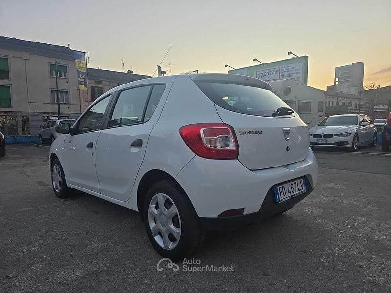 Usata Dacia Sandero 90 CV (66 kW) 2016 Bianco Utilitaria