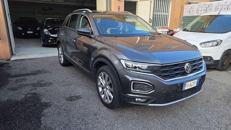 Usata VW T-Roc Advance 150 CV (110 kW) 2019 Grigio SUV