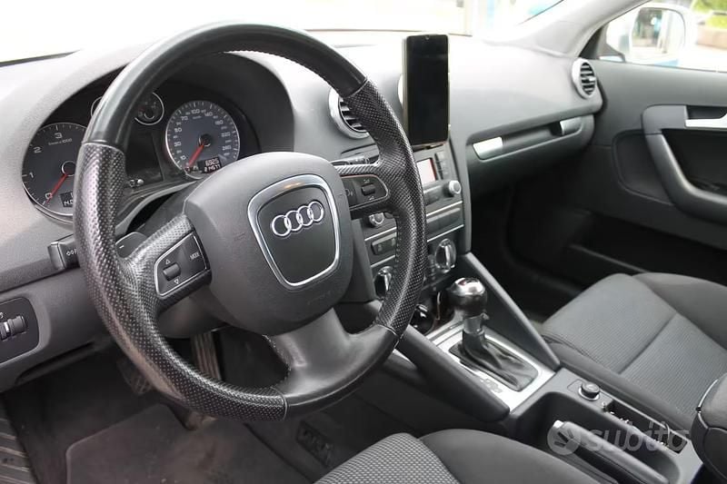Begagnad Audi A3 Ambition 140 HK (102 kW) 2012 Grå Halvkombi